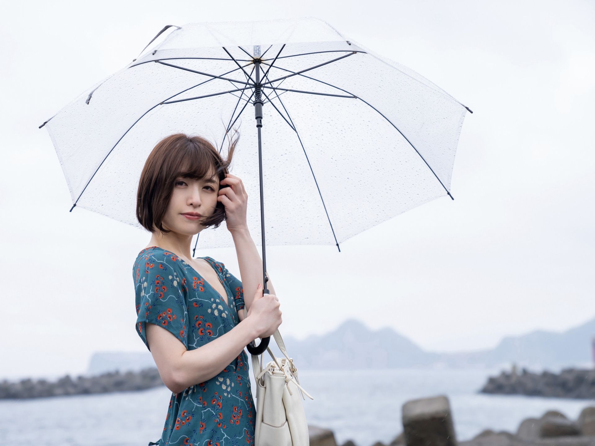 琴井しおり グラビア写真集 忘れられない君との一日/(34P)