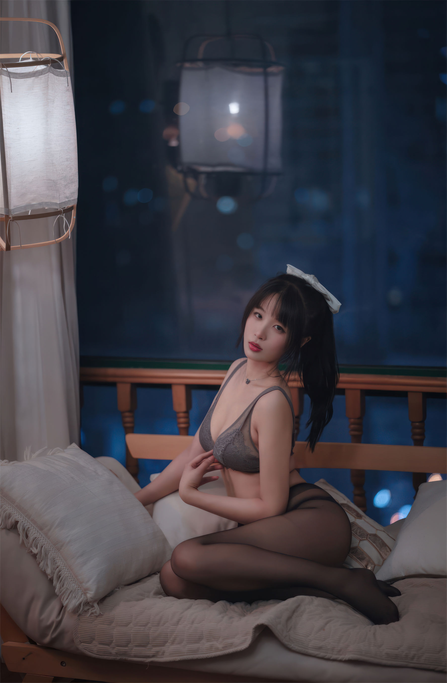 轩萧学姐 – 灰色蕾丝/(50P)